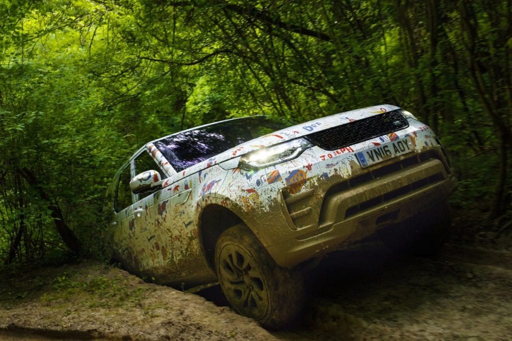 2016-land-rover-discovery-47