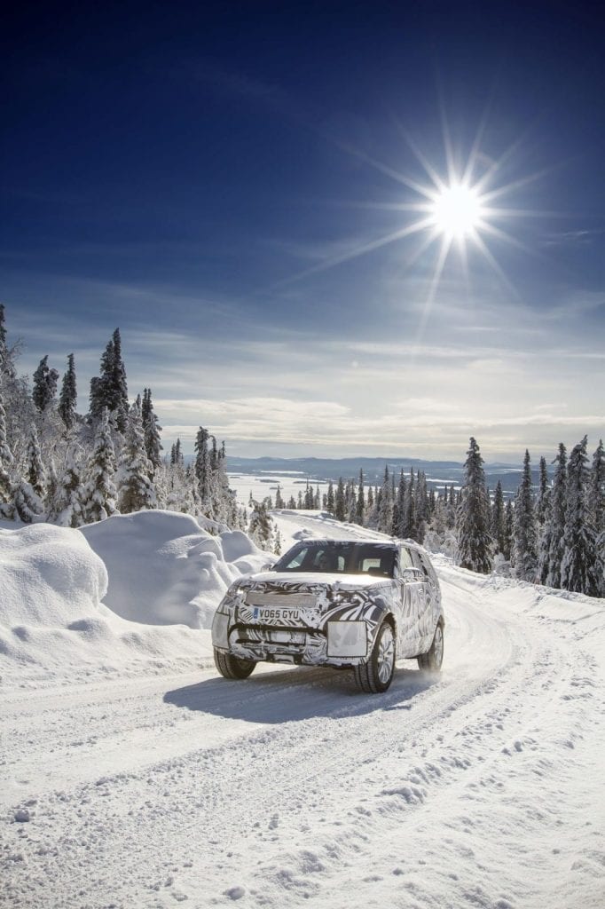 2016-land-rover-discovery-54