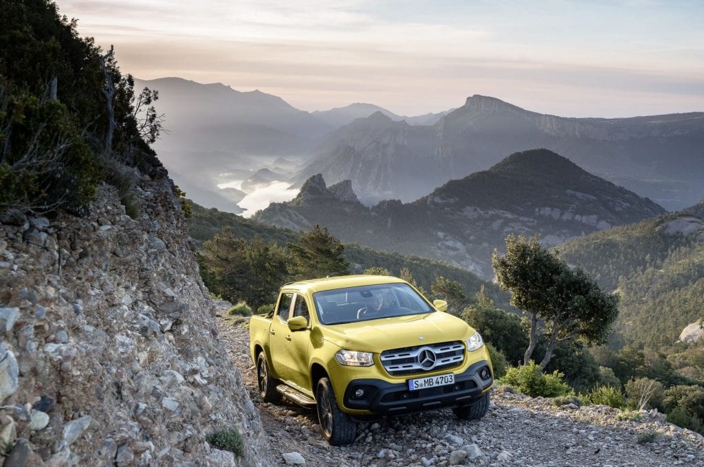 Mercedes-X-Class-4