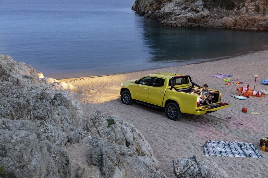 Mercedes-X-Class-8