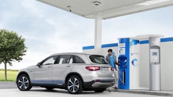 2018-mercedes-glc-f-cell-official-image (10)