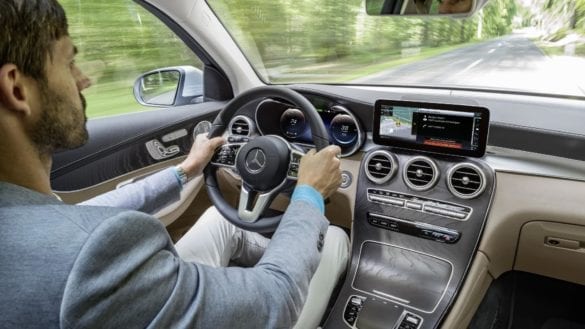 2018-mercedes-glc-f-cell-official-image (7)