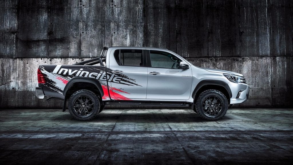 toyota-hilux-invincible-50 (1)