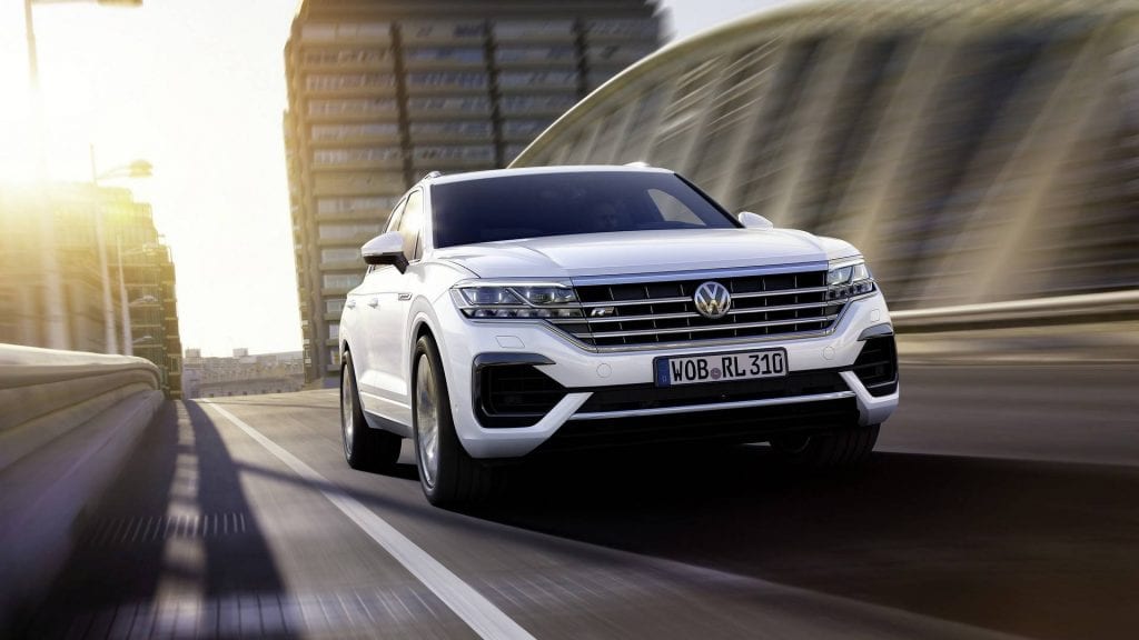 2019-vw-touareg (2)