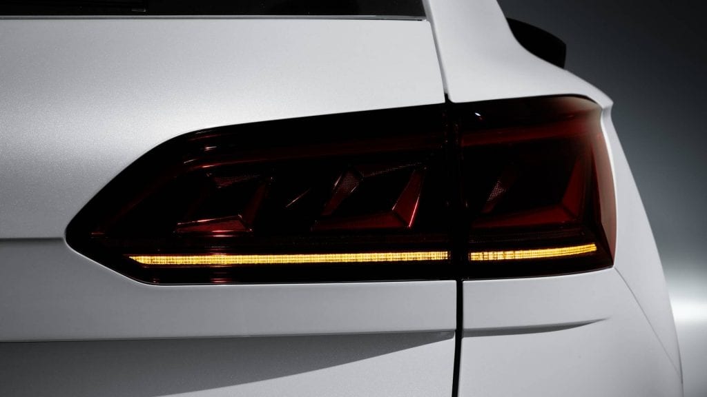VOLKSWAGEN TOUAREGWhite R-Line