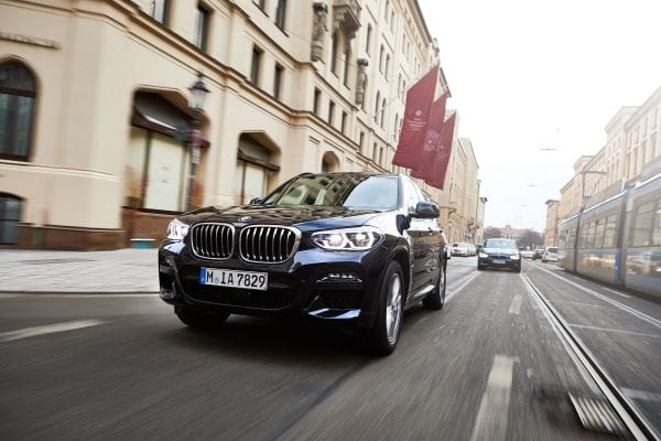 P90336016_lowRes_the-bmw-x3-xdrive30e
