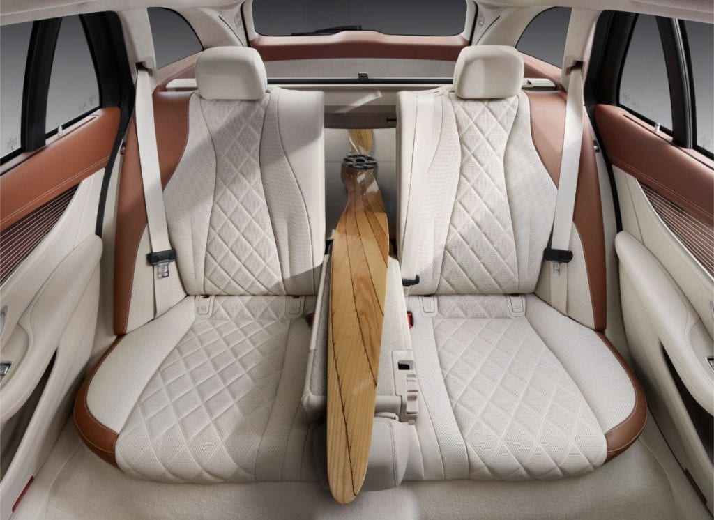 Test Mercedes-Benz Clasa E Estate: Pierdut în spațiu