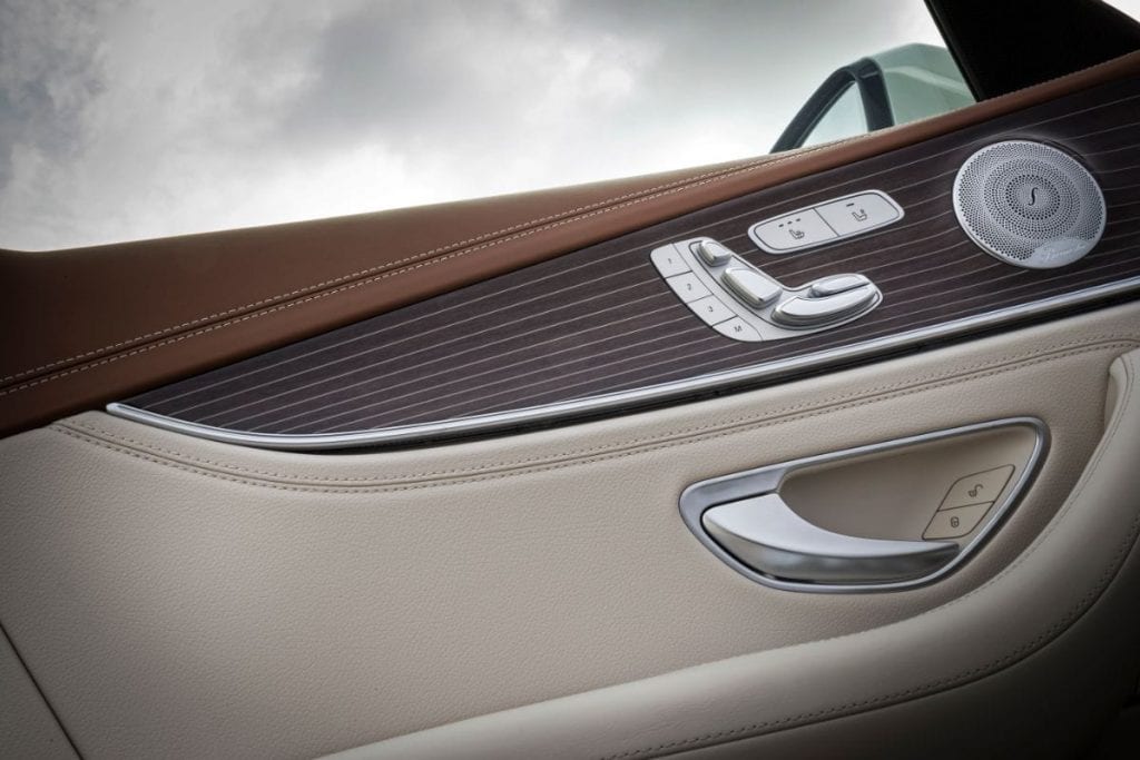 Test Mercedes-Benz Clasa E Estate: Pierdut în spațiu