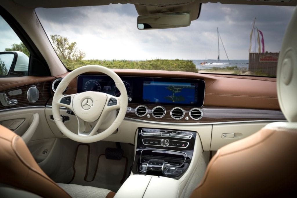 Test Mercedes-Benz Clasa E Estate: Pierdut în spațiu