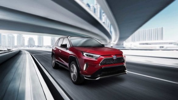 Toyota RAV4 are o versiune plug-in hybrid