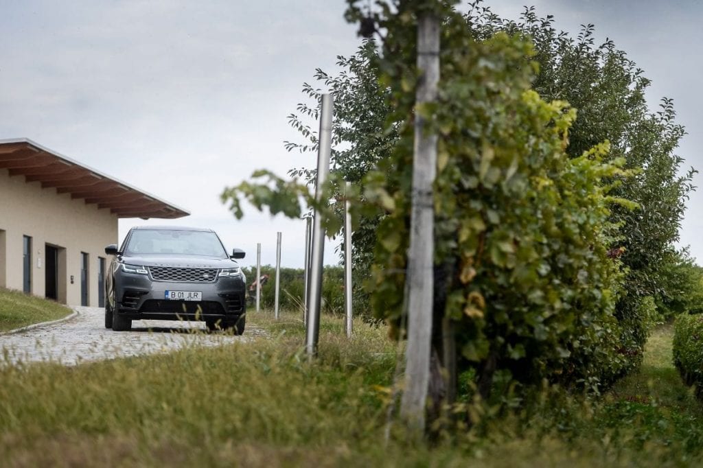 Test cu Range Rover Velar la crama Lacerta: De viță nobilă