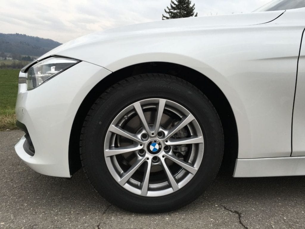 Test BMW Seria 3: Spaima pompei negre