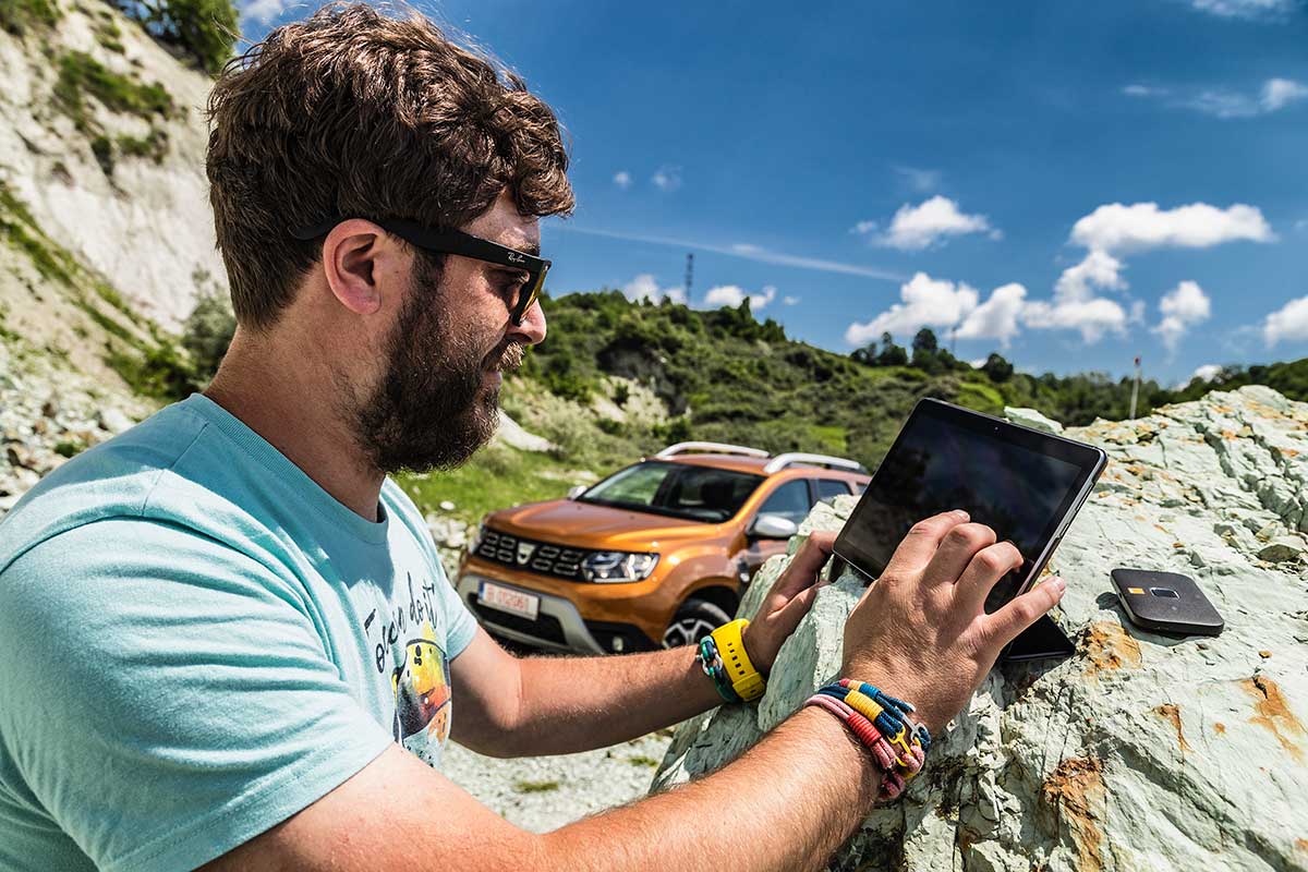 Test Dacia Duster connected by Orange: Funky 4G