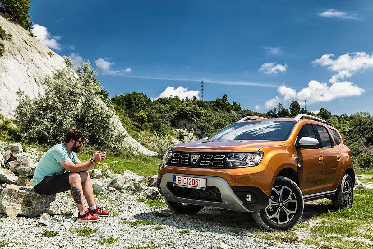 Test Dacia Duster connected by Orange: Funky 4G