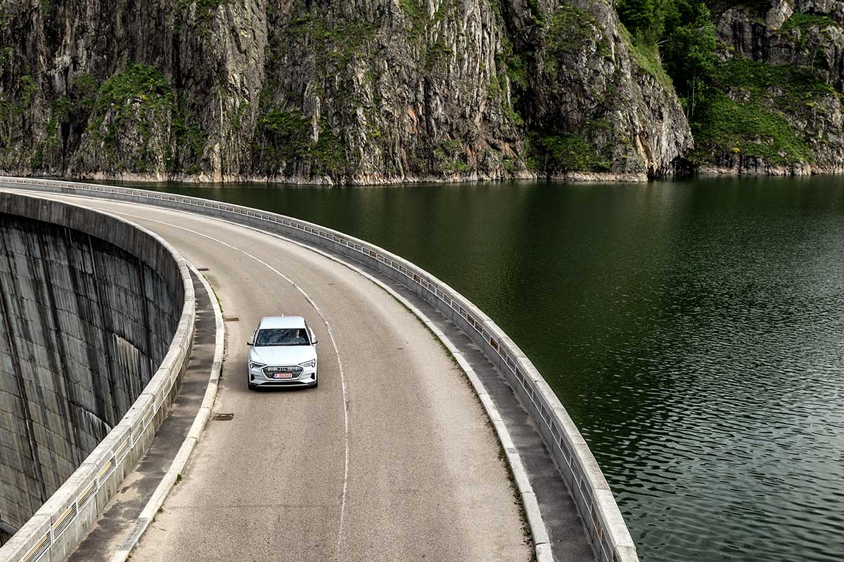 Test Audi e-tron: Curentul progresist