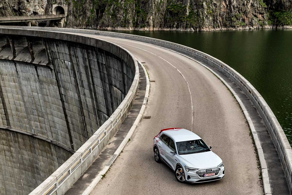 Test Audi e-tron: Curentul progresist