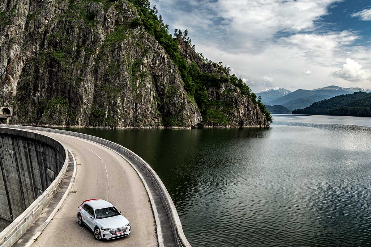 Test Audi e-tron: Curentul progresist