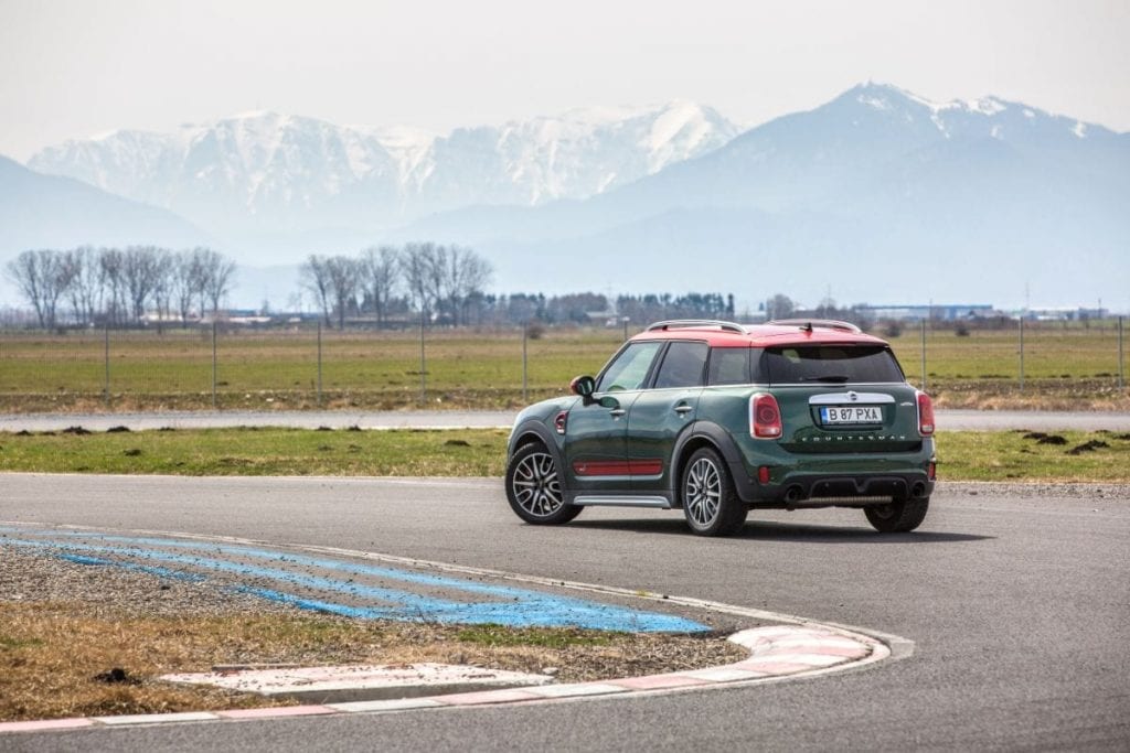Test Mini Countryman John Cooper Works: Un MINI mare și tare
