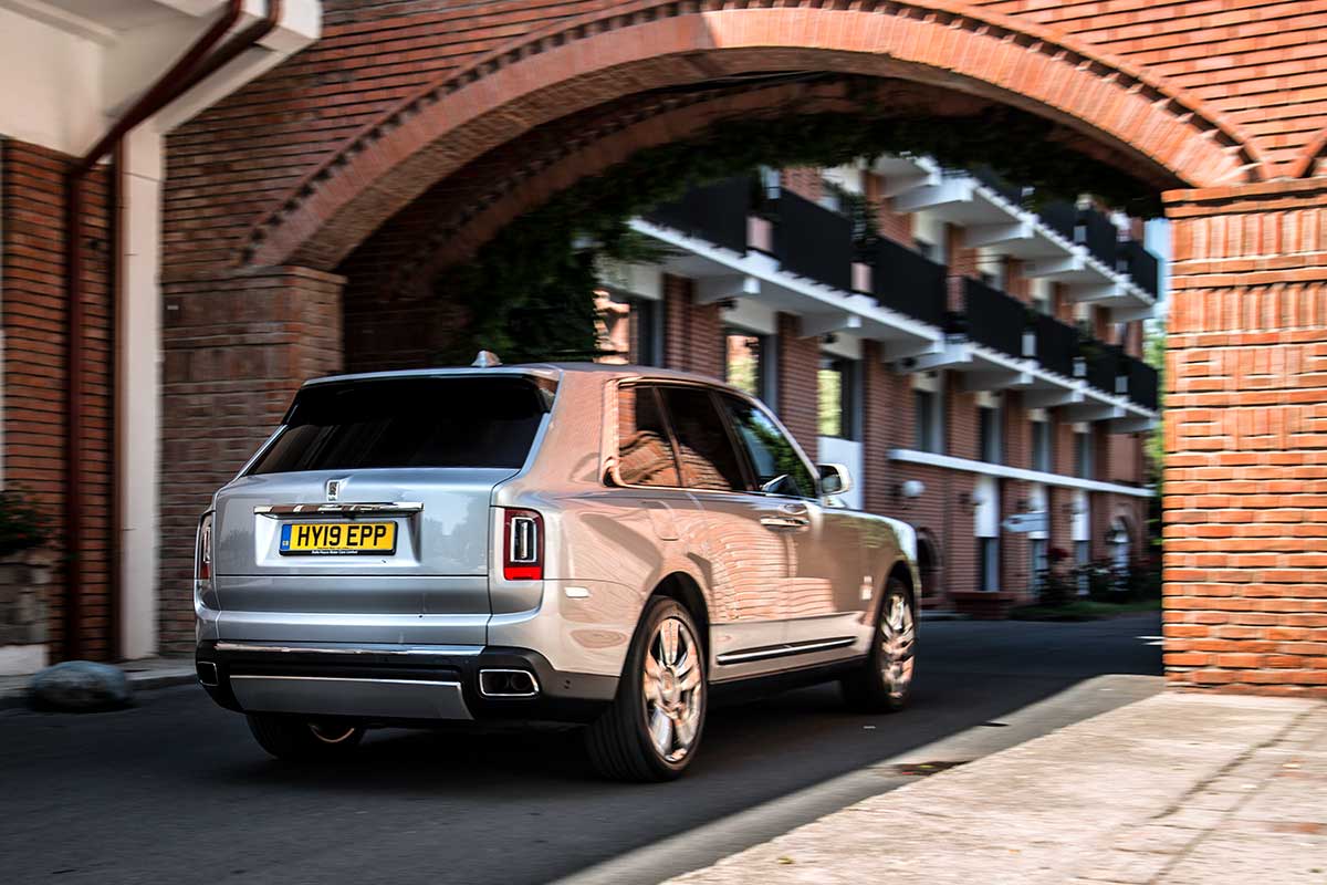 Test Rolls-Royce Cullinan: Paradox de lux