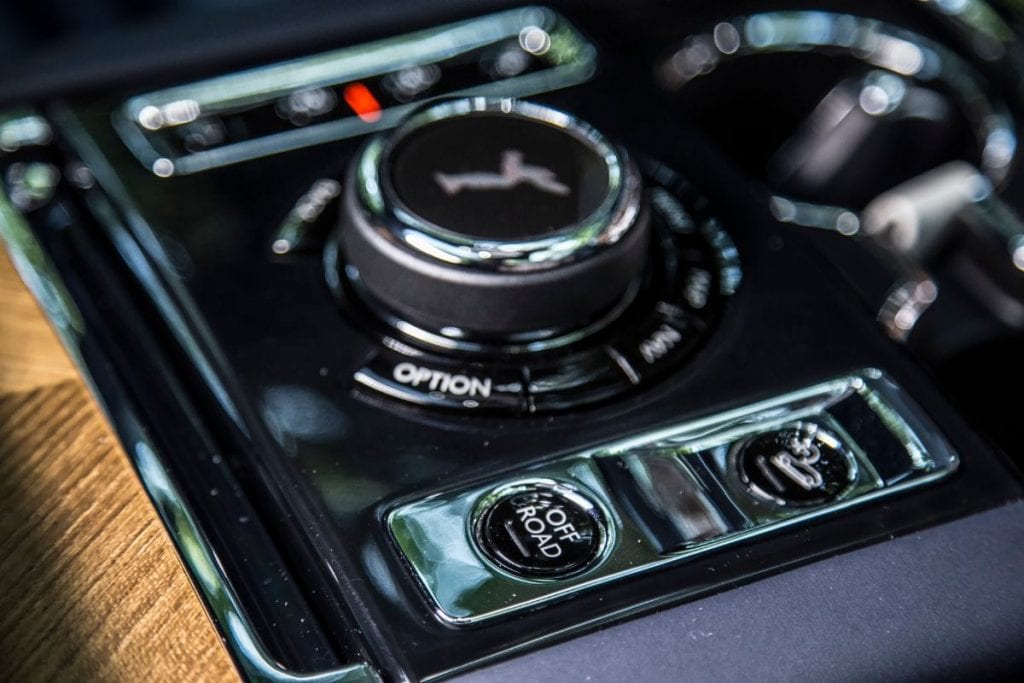 Test Rolls-Royce Cullinan: Paradox de lux