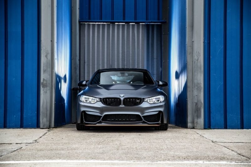 Test BMW M4 GTS: Spectacol cu casa închisă