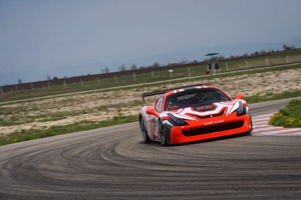 Test Ferrari 458 Challenge: Curriculum Vitae