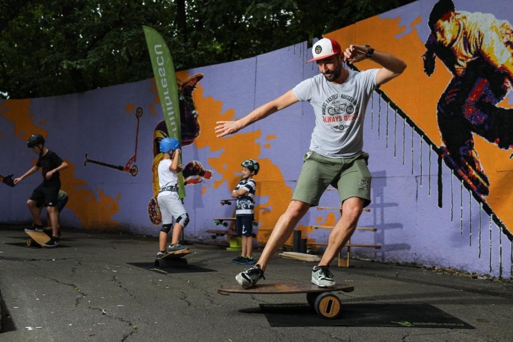 Echilibrescu, producător de plăci de echilibru și longboard-uri românești: Echilibru
