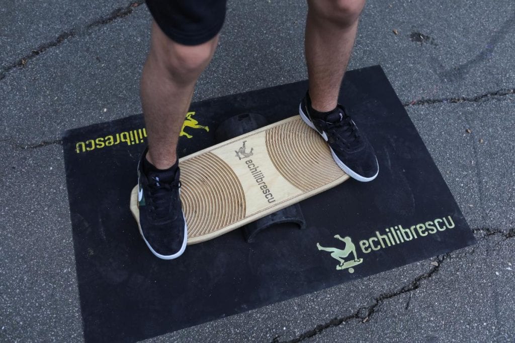 Echilibrescu, producător de plăci de echilibru și longboard-uri românești: Echilibru