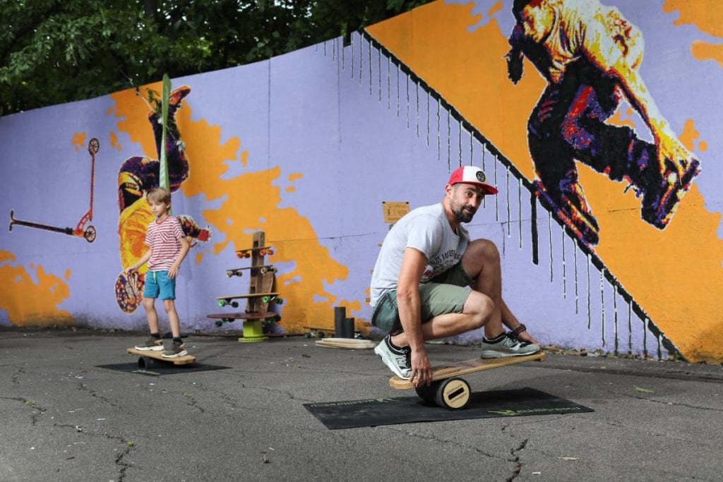 Echilibrescu, producător de plăci de echilibru și longboard-uri românești: Echilibru