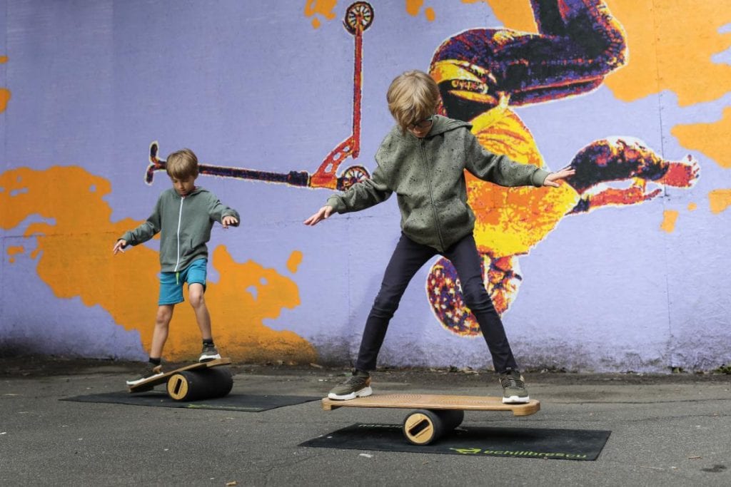 Echilibrescu, producător de plăci de echilibru și longboard-uri românești: Echilibru