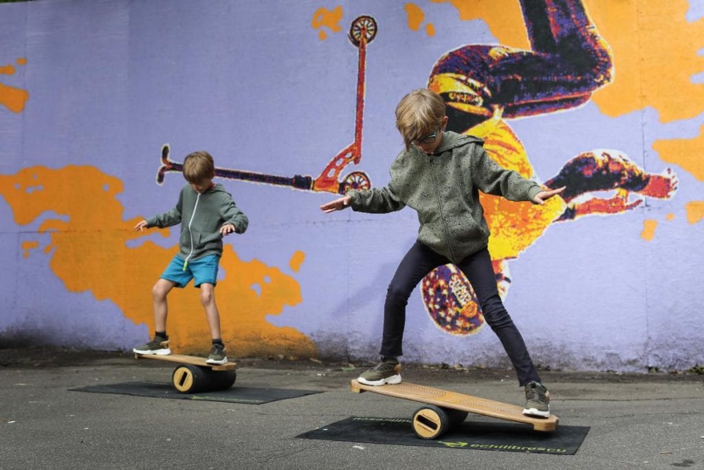 Echilibrescu, producător de plăci de echilibru și longboard-uri românești: Echilibru