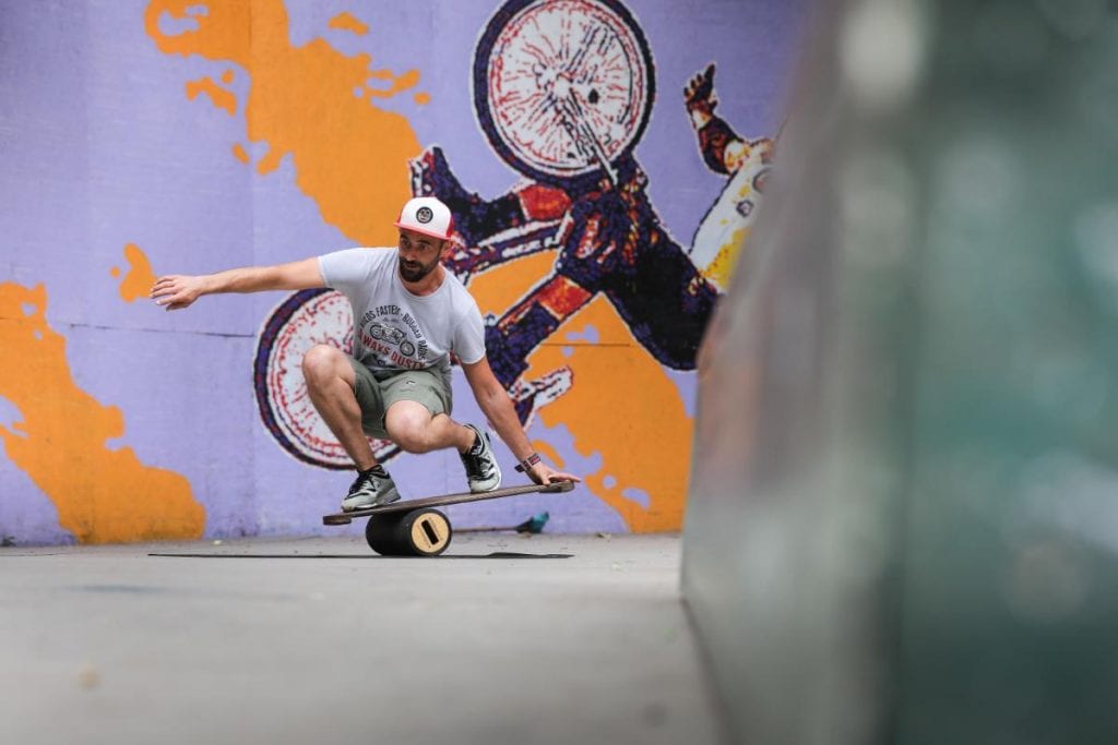 Echilibrescu, producător de plăci de echilibru și longboard-uri românești: Echilibru