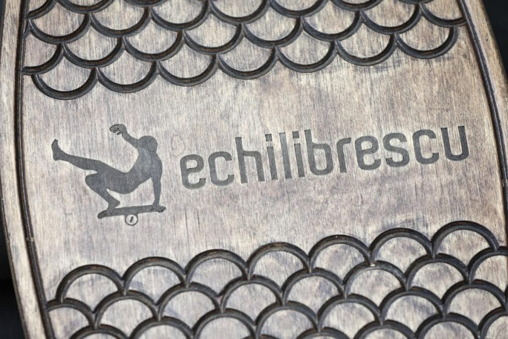 Echilibrescu, producător de plăci de echilibru și longboard-uri românești: Echilibru