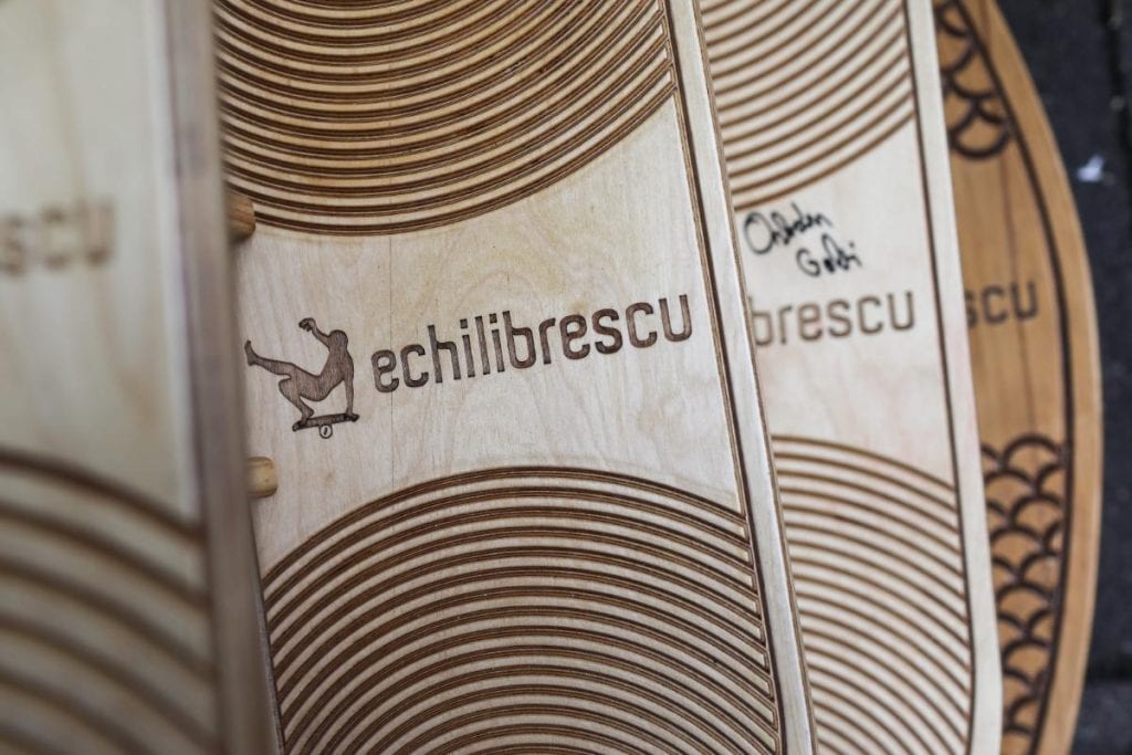 Echilibrescu, producător de plăci de echilibru și longboard-uri românești: Echilibru