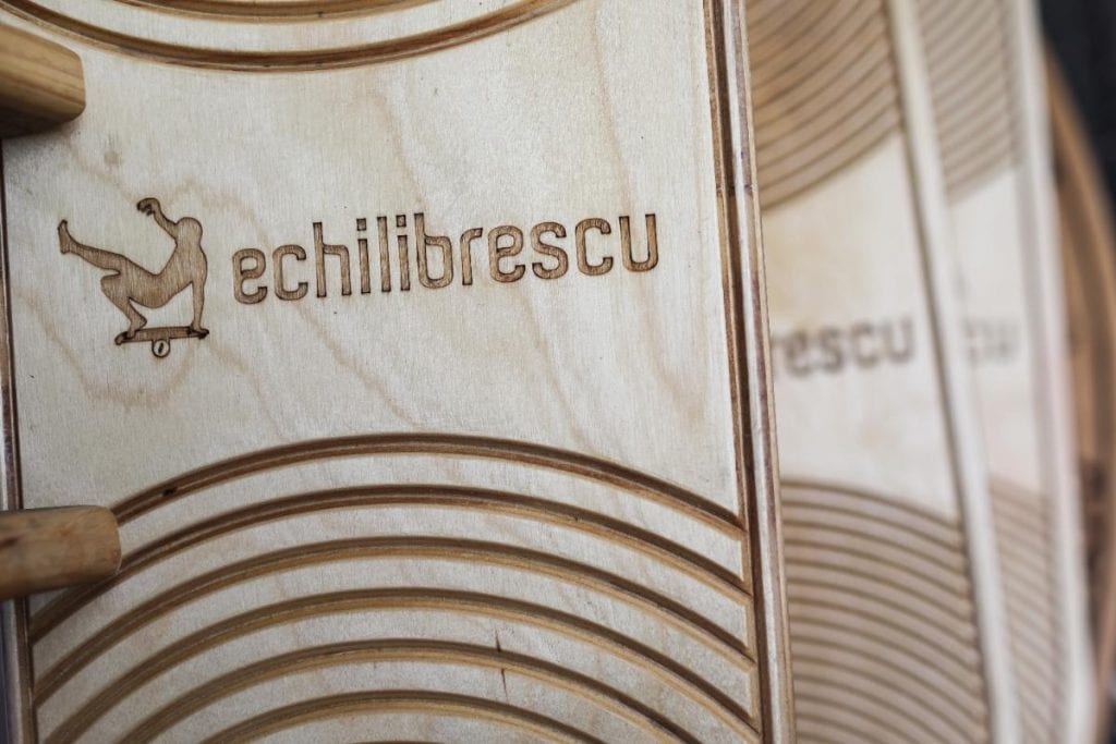 Echilibrescu, producător de plăci de echilibru și longboard-uri românești: Echilibru