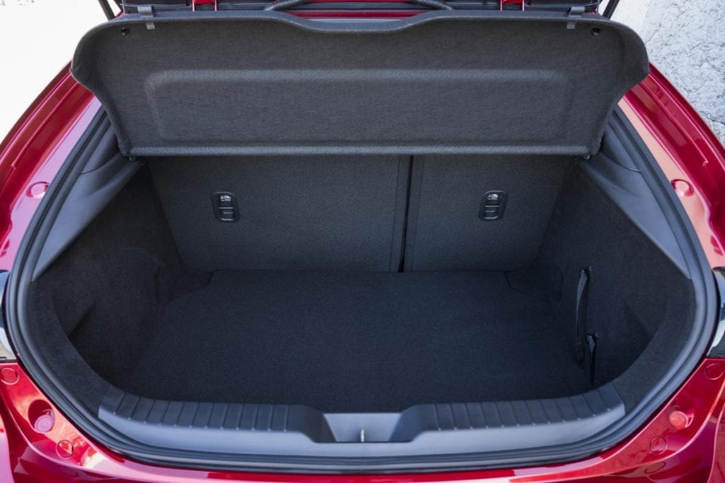 Test Mazda 3: Tăieturi precise