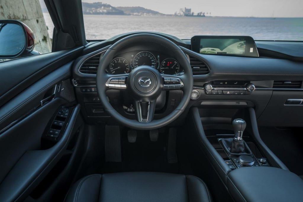 Test Mazda 3: Tăieturi precise