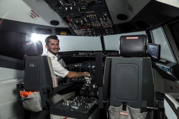 Simulator Boeing 737: Stăpân pe manșă