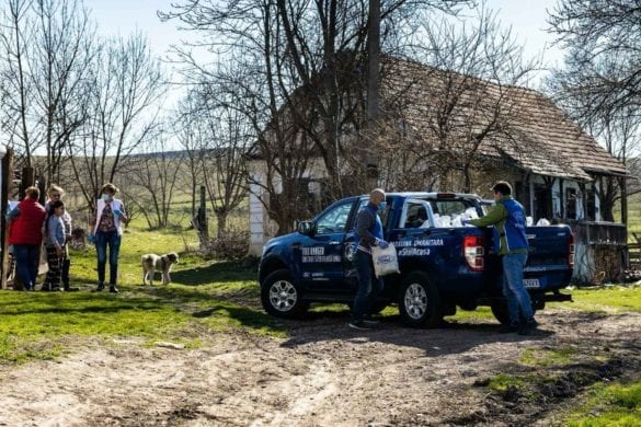 Caravană umanitată Ford