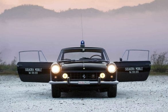 Ferrari 250 GTE mașină de poliție