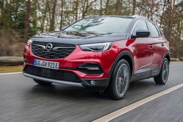 Test Opel Grandland X PHEV în revista 4x4Wheels