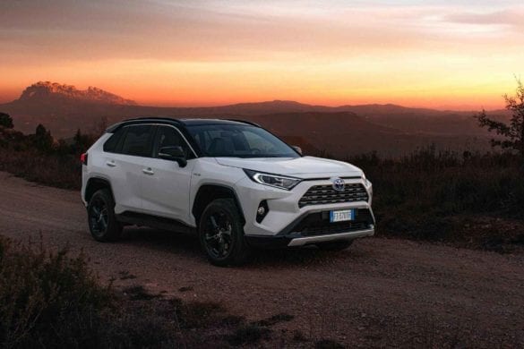 toyota-rav4-a-cincea-generatie-1 Toyota RAV4: a cincea generație