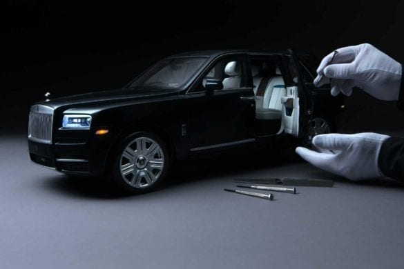 rolls-royce-cullinan-macheta-1