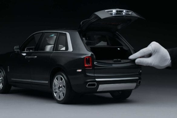 rolls-royce-cullinan-macheta-2