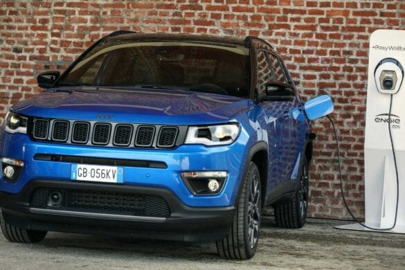 Jeep Compass 4XE hibrid plug-in
