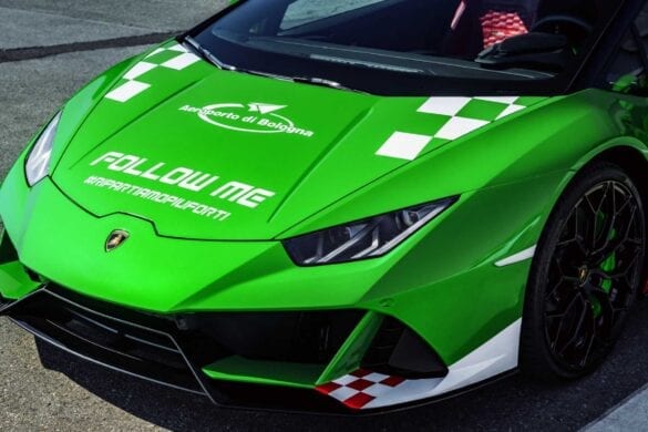 Lamborghini Huracan Evo pe aeroportul din Bologna 8
