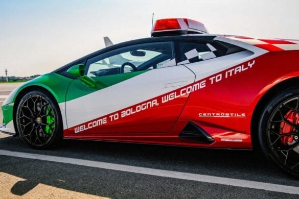 Lamborghini Huracan Evo pe aeroportul din Bologna 8