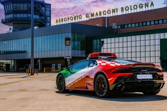 Lamborghini Huracan Evo pe aeroportul din Bologna 8