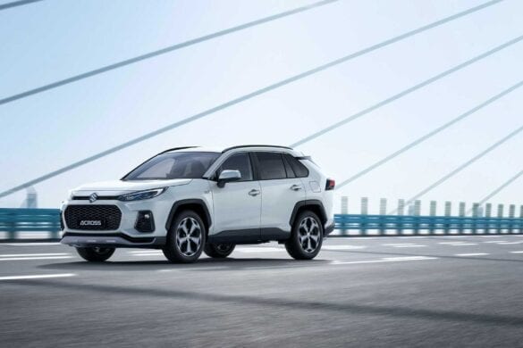 Suzuki Across, SUV hibrid plug-in 2 Suzuki Across, SUV hibrid plug-in