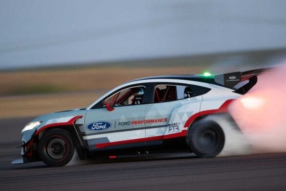 ford-mustang-mach-e-1400-lineup-profile-small-burnout Ford Mustang Mach E 1400
